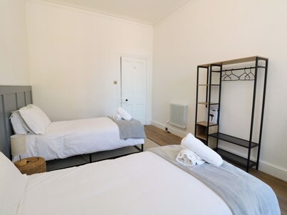Modern Flat - Main St, Campbeltown