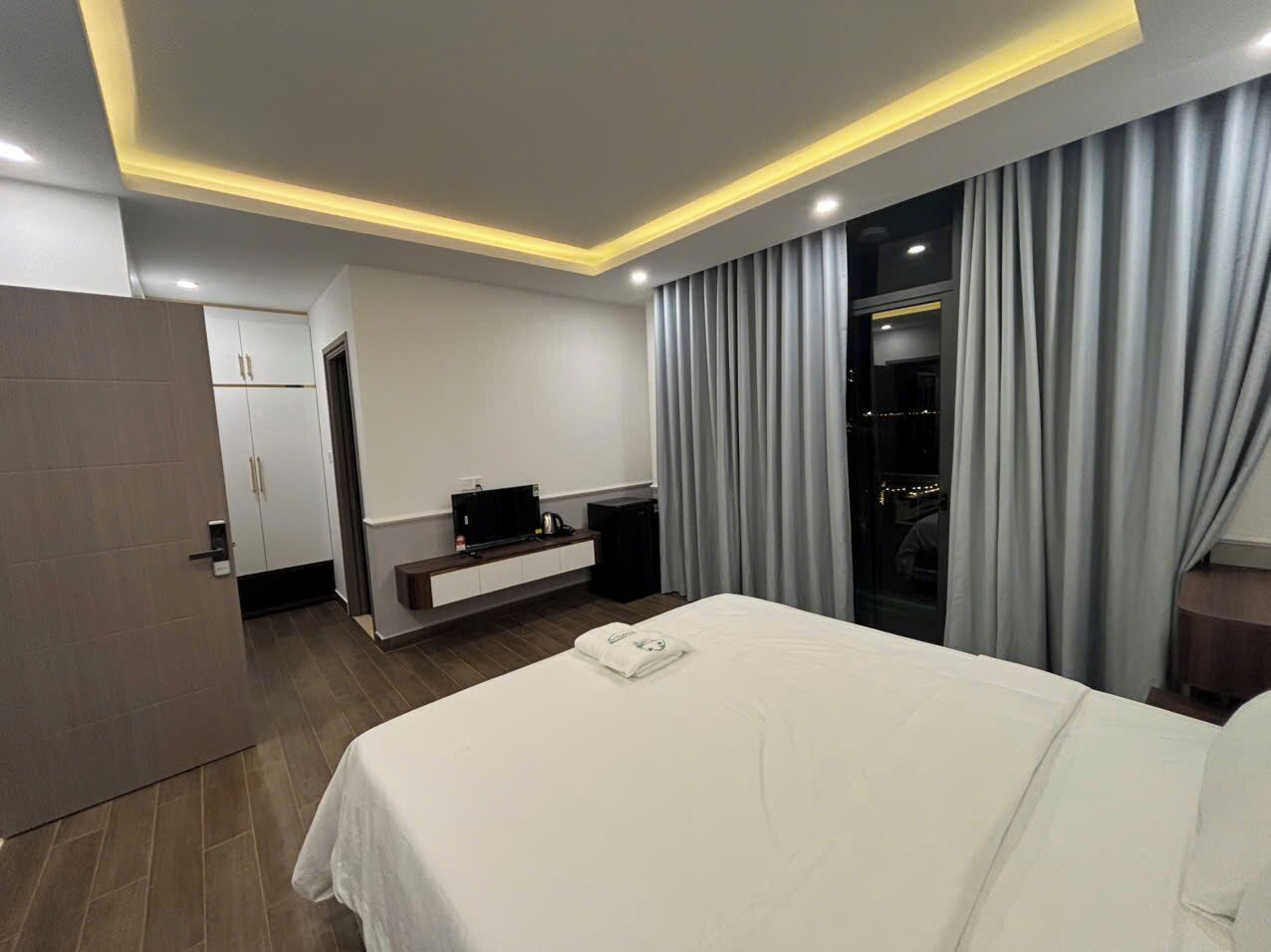 Deluxe Double Room, City View