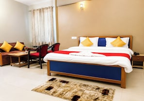 View from room - Hotel Kanara Comfort Stay Bhimtal (Bhimtal)