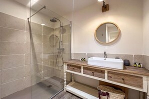 Bathroom - Superbe appartement place des lices (Saint-Tropez)
