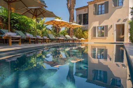 Superbe appartement place des lices