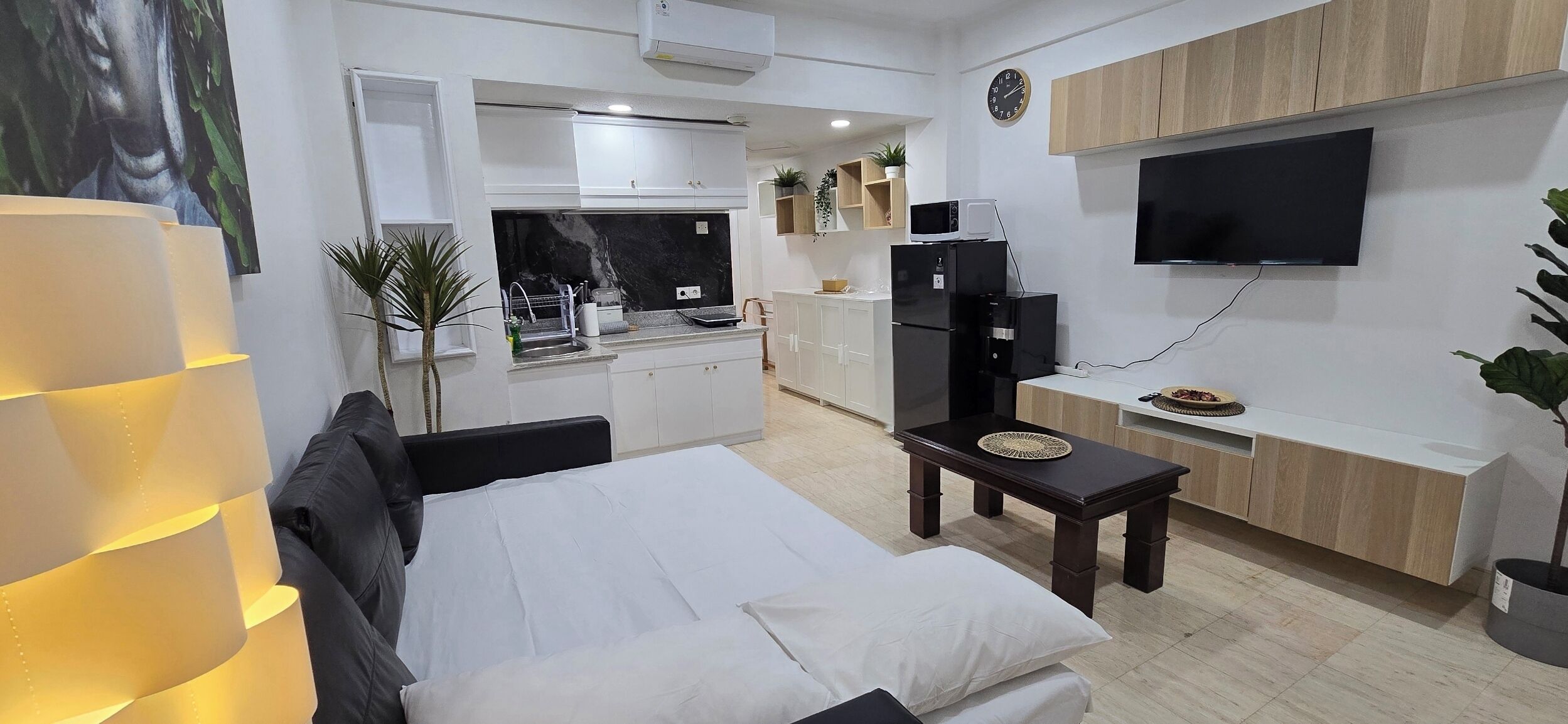 In-room safe, iron/ironing board, travel crib, WiFi (free)