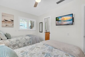 Room - Sunrise Lagoon by Duncan Real Estate (Anna Maria)