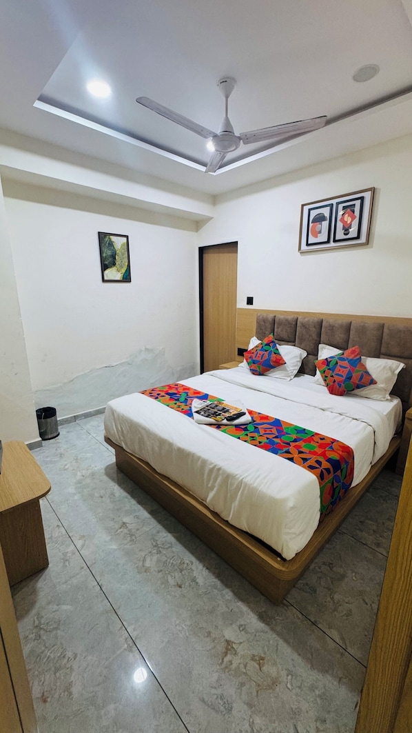 Deluxe Double Room, City View