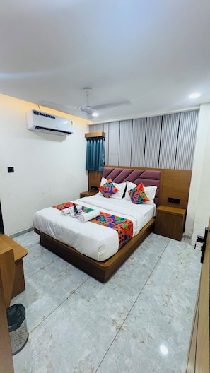 Deluxe Double Room, City View