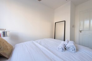 2 室のベッドルーム、アイロン / アイロン台、インターネット、ベッドシーツ