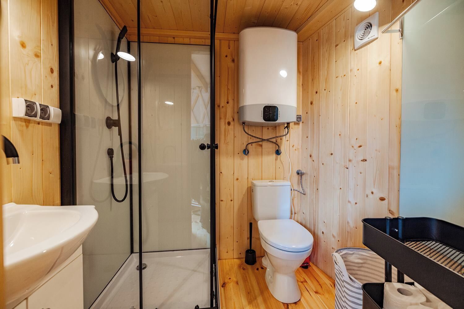 Douche, serviettes fournies