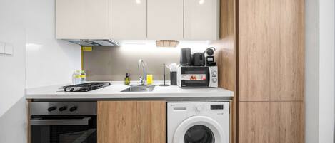 Fridge, microwave, oven, stovetop