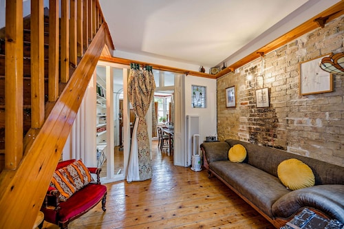 Host Stay The 1890 Petersfield Retreat