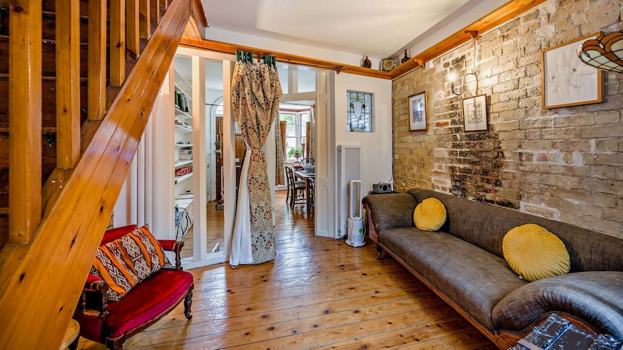 Host Stay The 1890 Petersfield Retreat