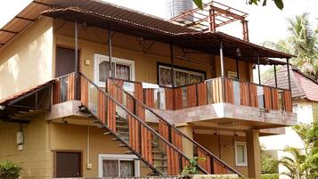 Deluxe Suite, Balcony, Mountain View | Exterior