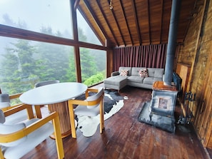 Bungalow traditionnel | Bureau, accès au Wi-Fi (inclus)