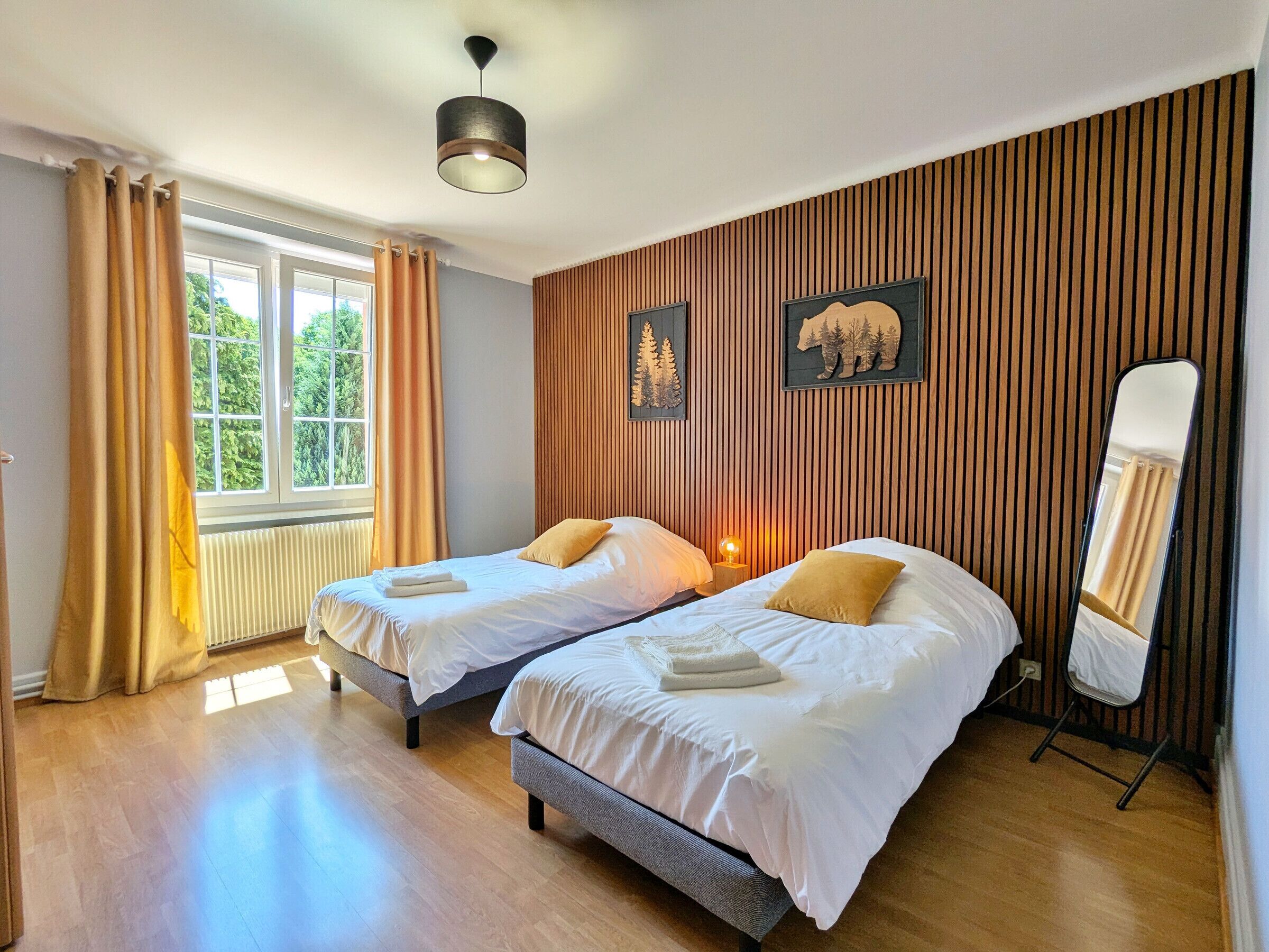 4 habitaciones, wifi gratis y ropa de cama 