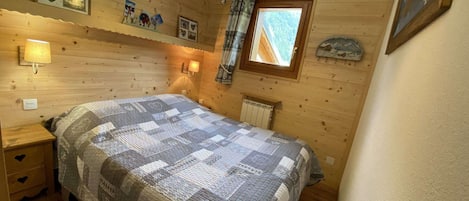 2 bedrooms