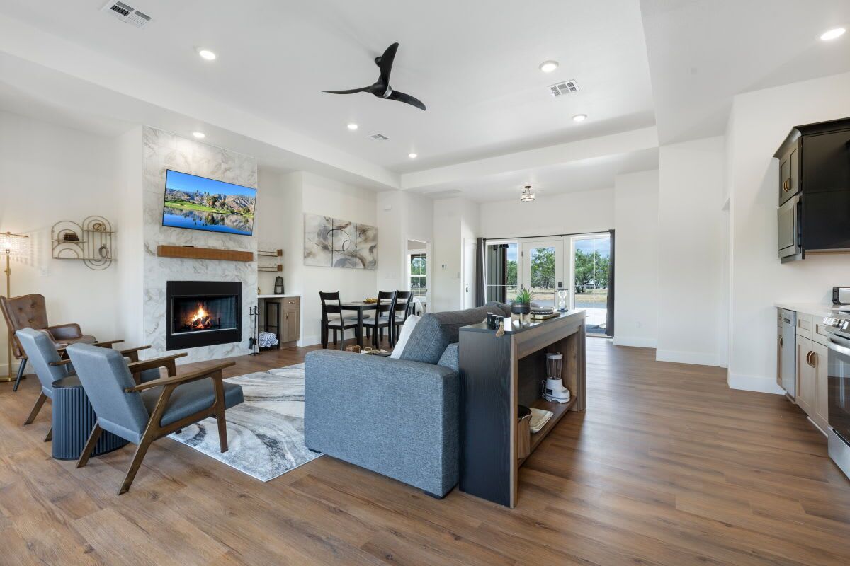 TV, fireplace, offices