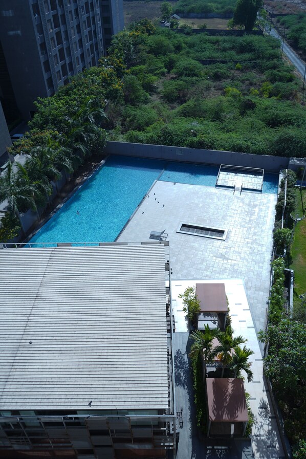 Outdoor pool - Wow Studio at Weekend Address (Surat)
