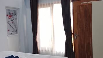 1 bedroom, WiFi (free), bed sheets