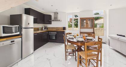Maison et jardin – Centre & plage à pied – 5 pers