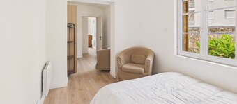 House and garden – Town centre & beach – 5 p