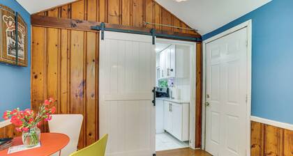 Wooded Highland Lakes Cabin Near Mountain Creek