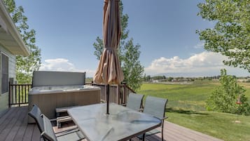 House (4 Bedrooms) | Front of property