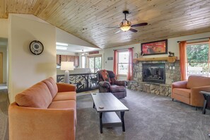 House (4 Bedrooms) | Interior