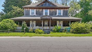 House (3 Bedrooms) | Front of property
