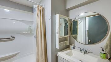 Rumah (2 Bedrooms) | Interior