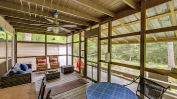 House (2 Bedrooms) | Front of property