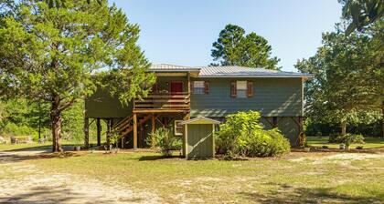 Fishing Pond & Screened Deck 'mourning Dove Lodge'