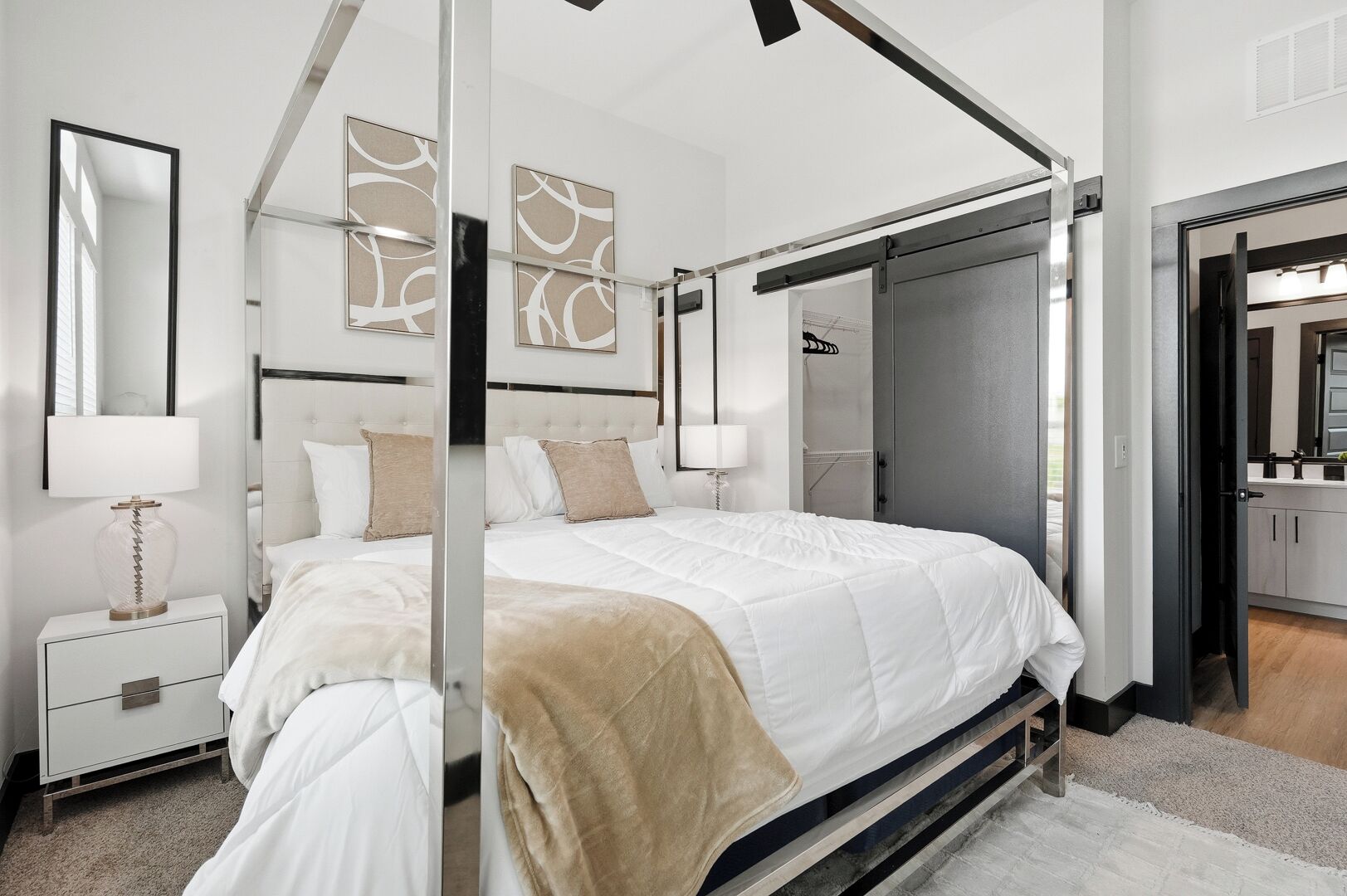 2 habitaciones, tabla de planchar con plancha y wifi gratis 