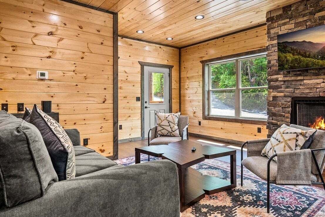 Cabin, 4 Bedrooms | Living area | Smart TV