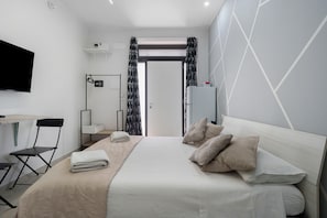 WiFi, bed sheets - Holiday Home 'La Casetta 21' with Wi-Fi and Air Conditioning (Bari)
