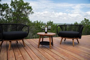 Terrace/patio - Stargazing Cabin with Floor-to-Ceiling Windows (Dripping Springs)