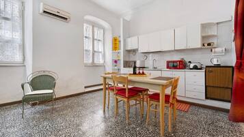 Fridge, microwave, stovetop, electric kettle
