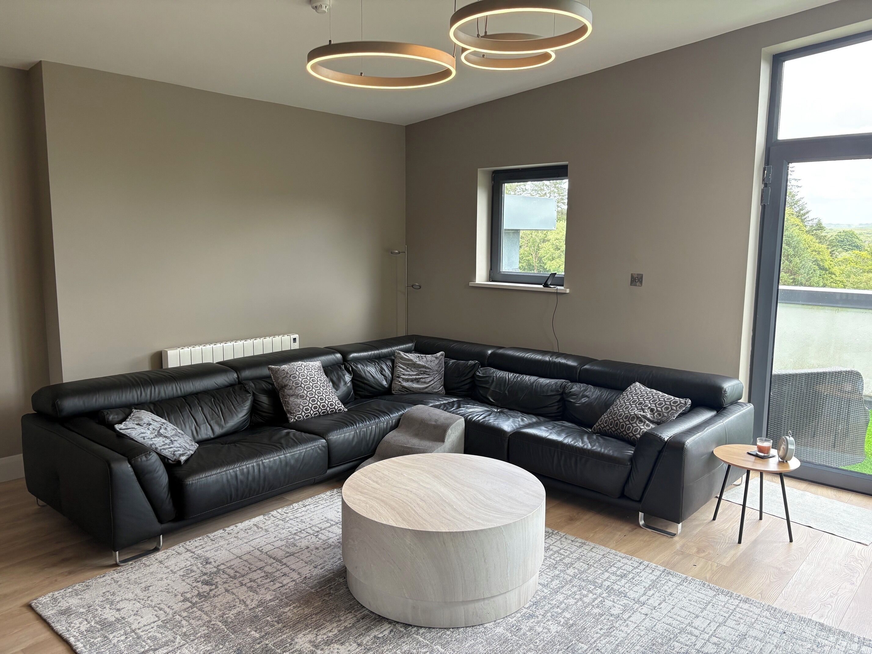 Luxury Penthouse Apartment (Complete Top Floor) - Doolin