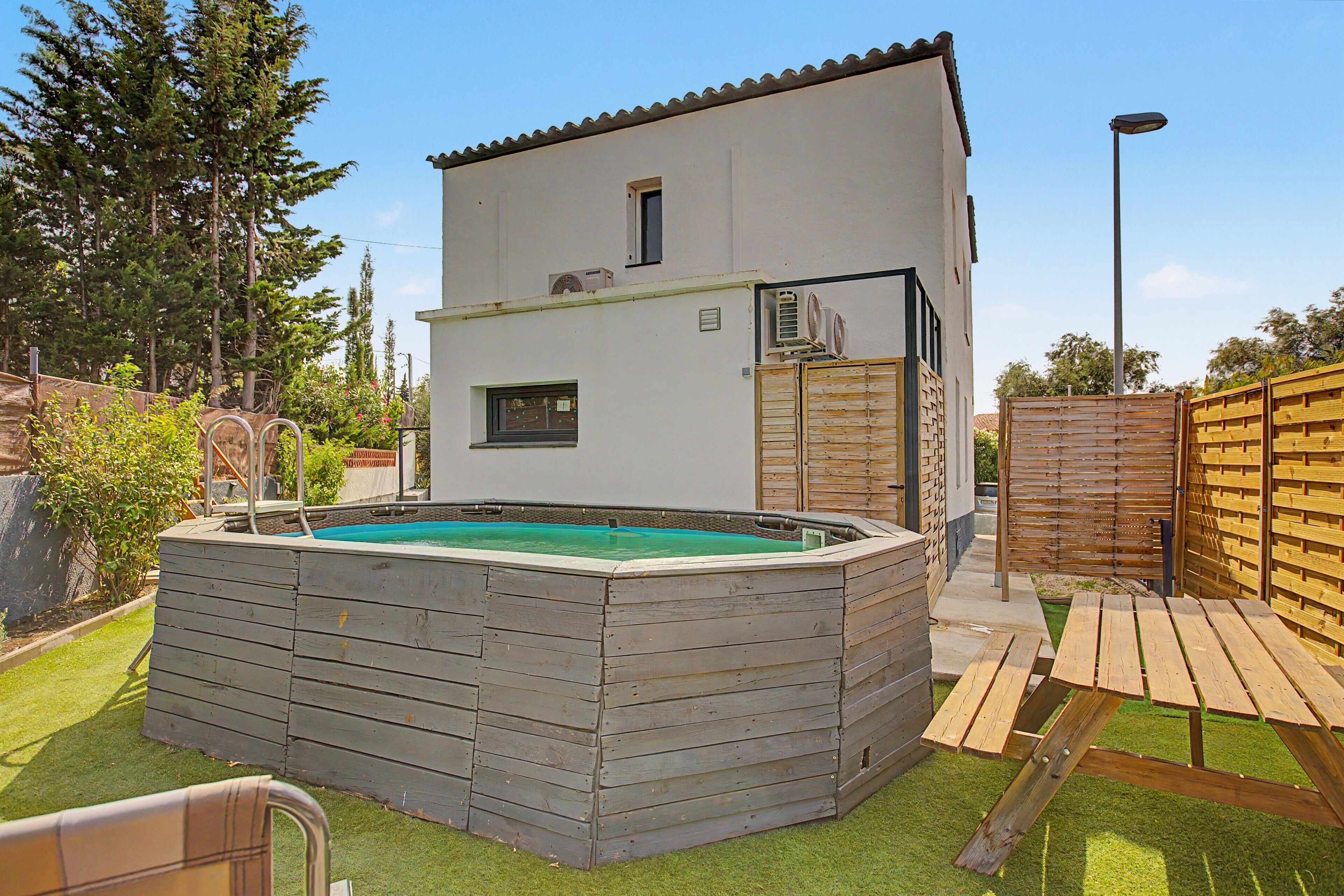 Bain à remous extérieur