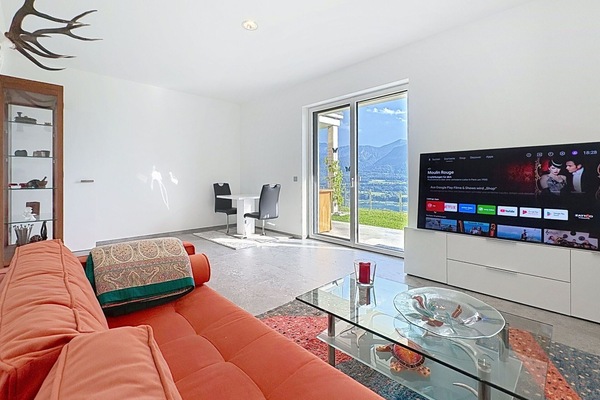 Interior Design, Fernsehen, Möbel, Wohnzimmer, Decke, Fernsehgerät, Zimmer, Elektronisches Gerät