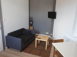 TV - Vacation Rental in the Somme Bay Area for 2 People (Fort-Mahon-Plage)