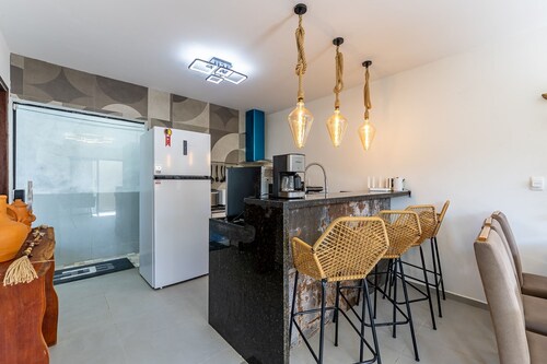 160D-Casa com 4 suítes- Japaratinga-AL 