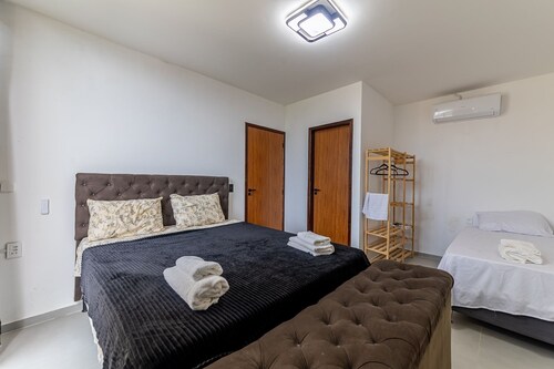 160D-Casa com 4 suítes- Japaratinga-AL 