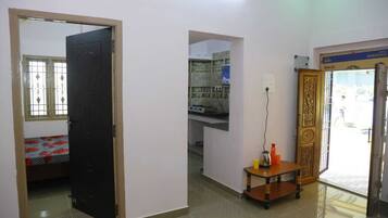 In-room safe, desk, laptop workspace, soundproofing