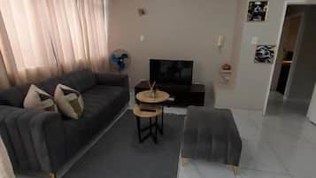 Apartment, 2 Bedrooms | Living room