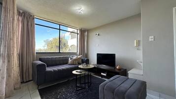 Apartment, 2 Schlafzimmer | Wohnzimmer