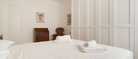 2 bedrooms, iron/ironing board
