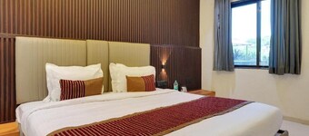 Hotel Iceberg Mahabaleshwar Venna Lake