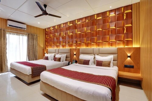 Hotel Iceberg Mahabaleshwar Venna Lake 