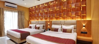 Hotel Iceberg Mahabaleshwar Venna Lake