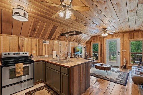 The Lodge at Cloudland with a private pool!