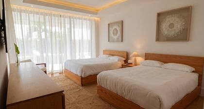 Casa Carina by Luxe Haus™ - Butlered Villa, Staff, Pool, Golf Carts